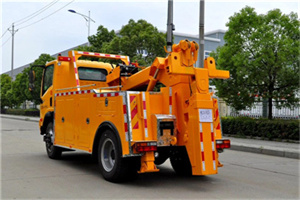 嫩江高速路拖车费